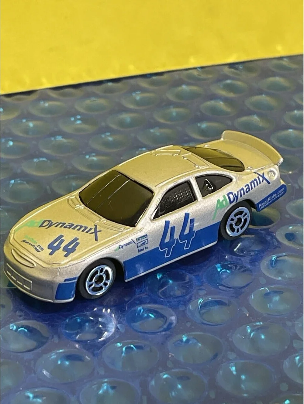Maisto Ford Taurus Ad Dynamix #44 Gray Silver Blue Green Race Car AdDynamix! 107
